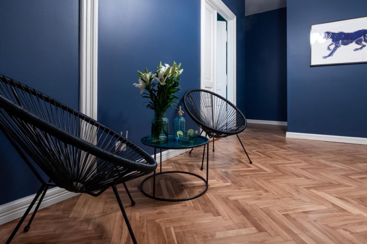 Barbacan Suites - Old Town Apartments - By Upstairs Krakow Luaran gambar