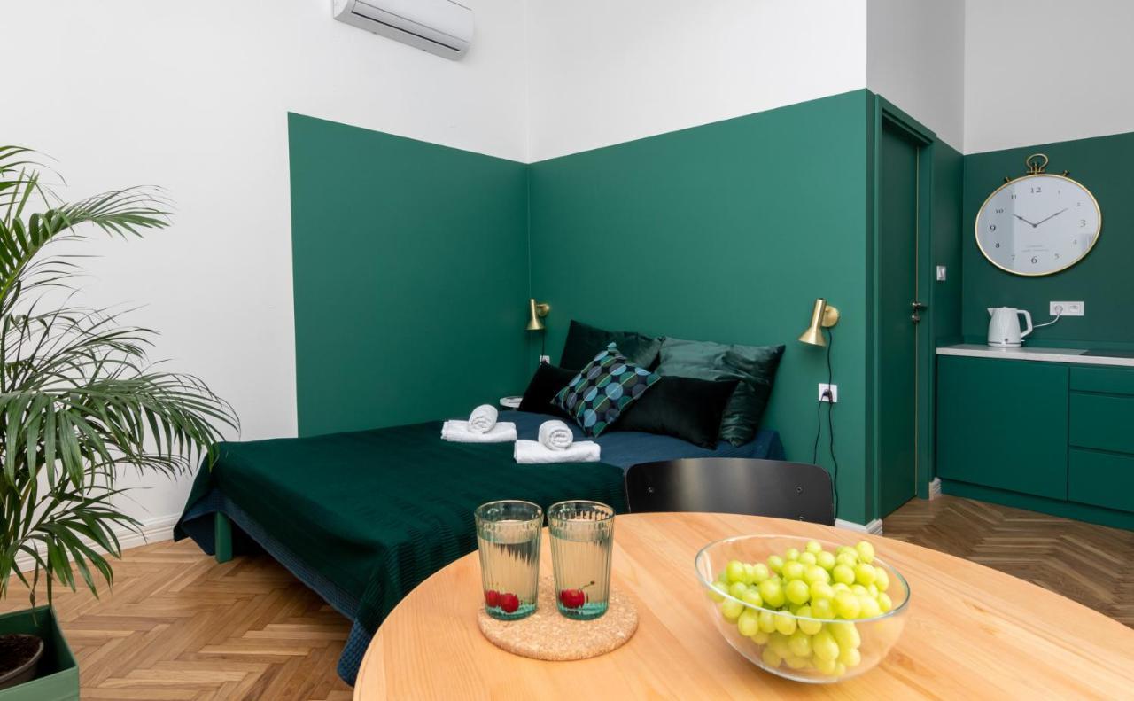 Barbacan Suites - Old Town Apartments - By Upstairs Krakow Luaran gambar