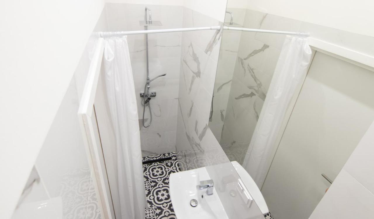 Barbacan Suites - Old Town Apartments - By Upstairs Krakow Luaran gambar