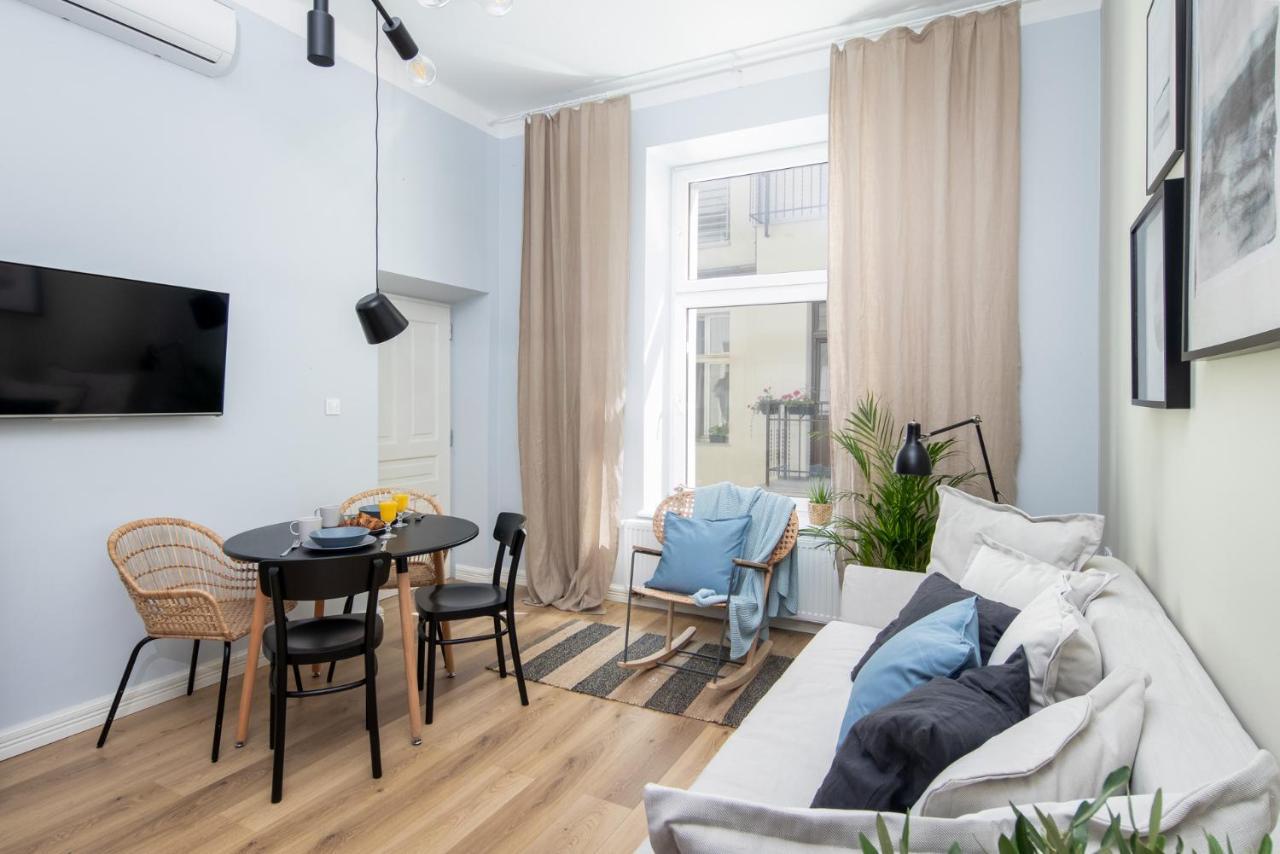 Barbacan Suites - Old Town Apartments - By Upstairs Krakow Luaran gambar