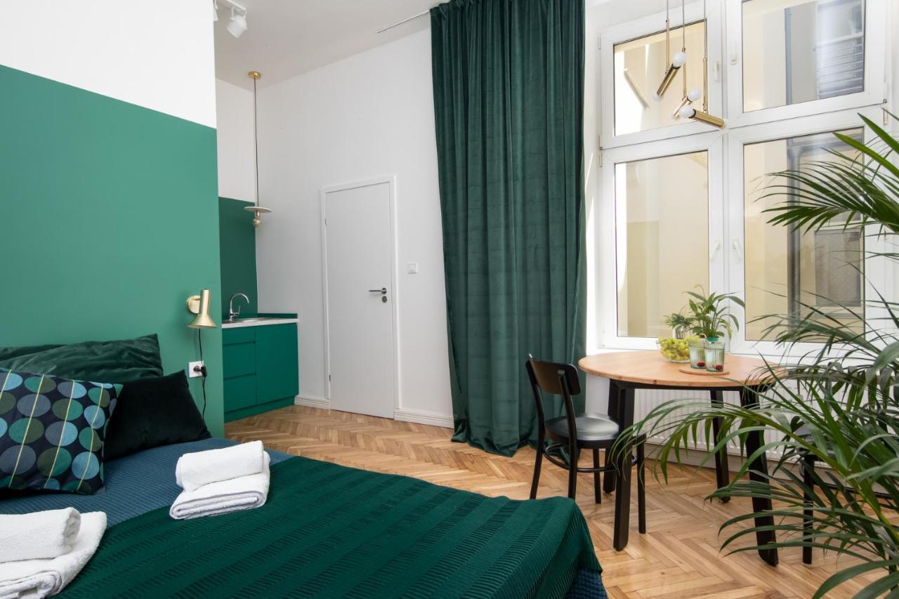 Barbacan Suites - Old Town Apartments - By Upstairs Krakow Luaran gambar